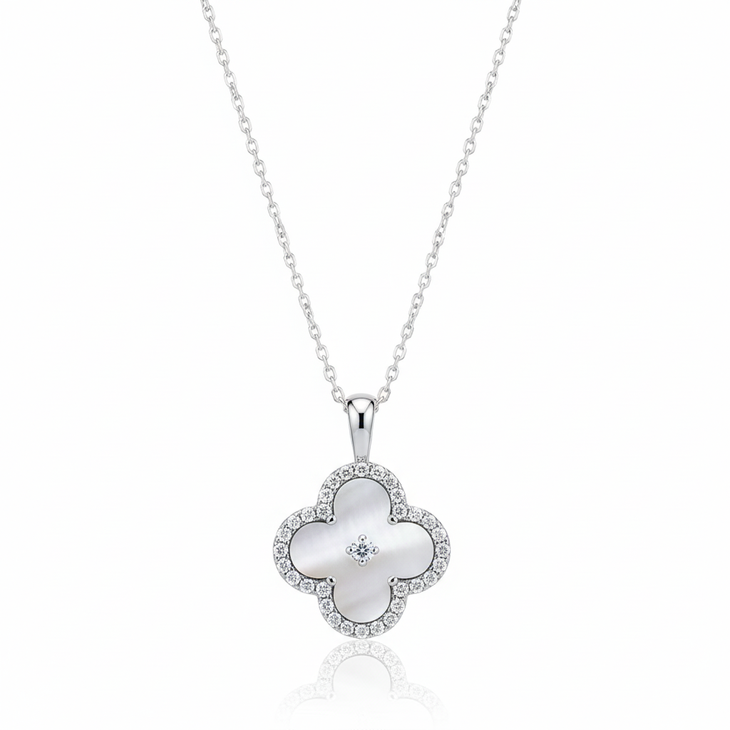 Clover Necklace Mother of Pearl Zirconias