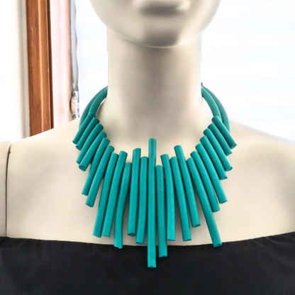 Colar Gargantilha com Tiras de Borracha