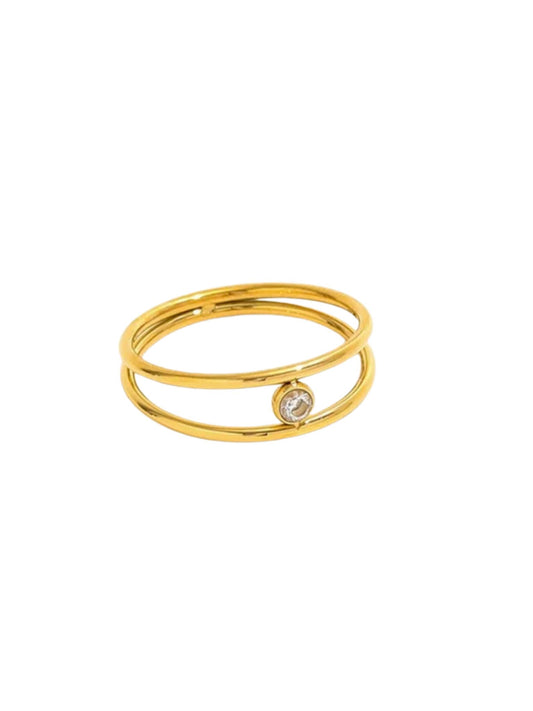 Anel Dourado de Aros Duplos com Zircónia Brilhante