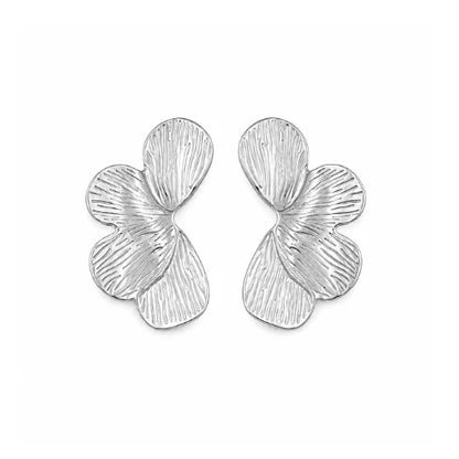 Brincos Femininos Dourados com Design Orgânico de Pétalas