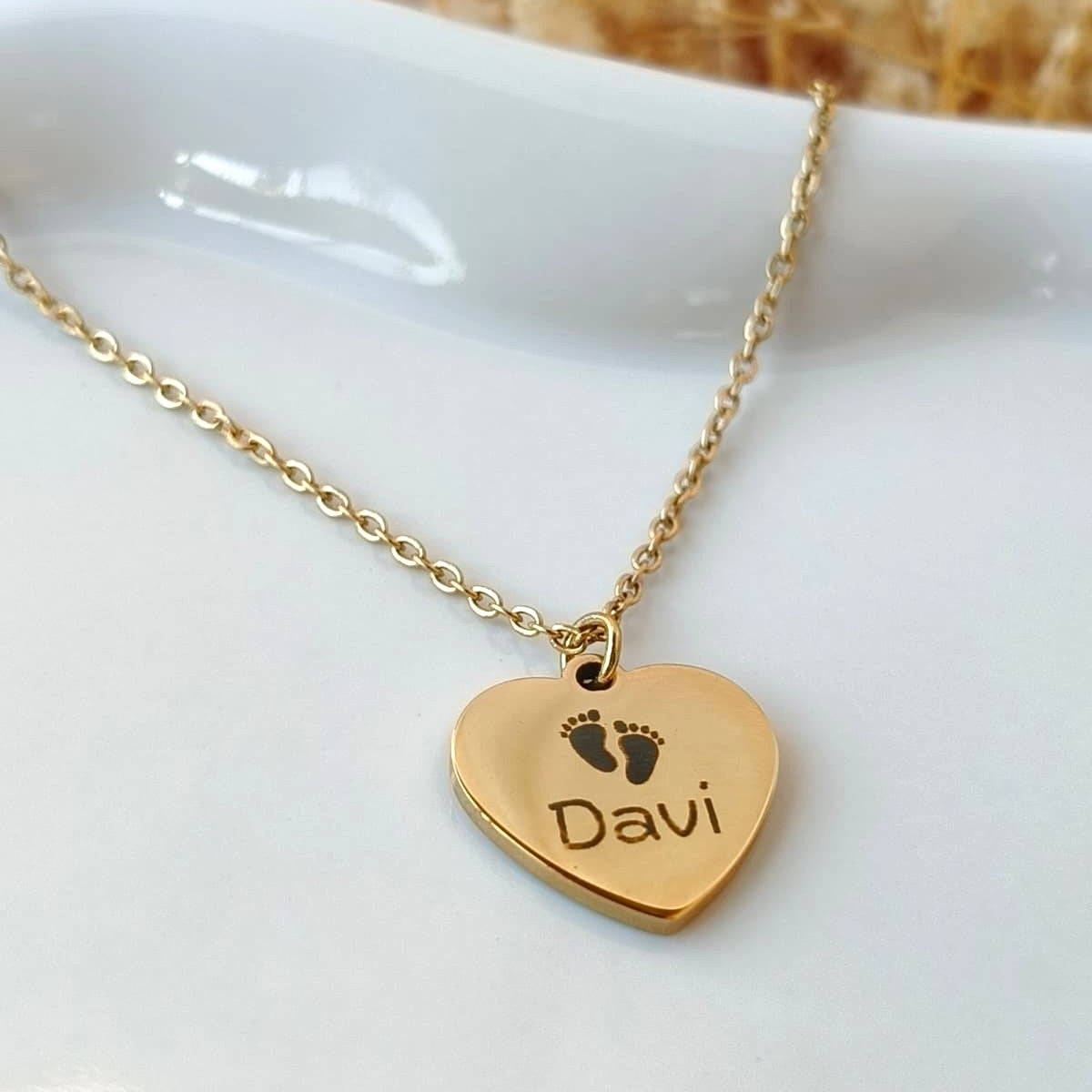 Colar Dourado com Medalha Personalizável em Aço Inoxidável