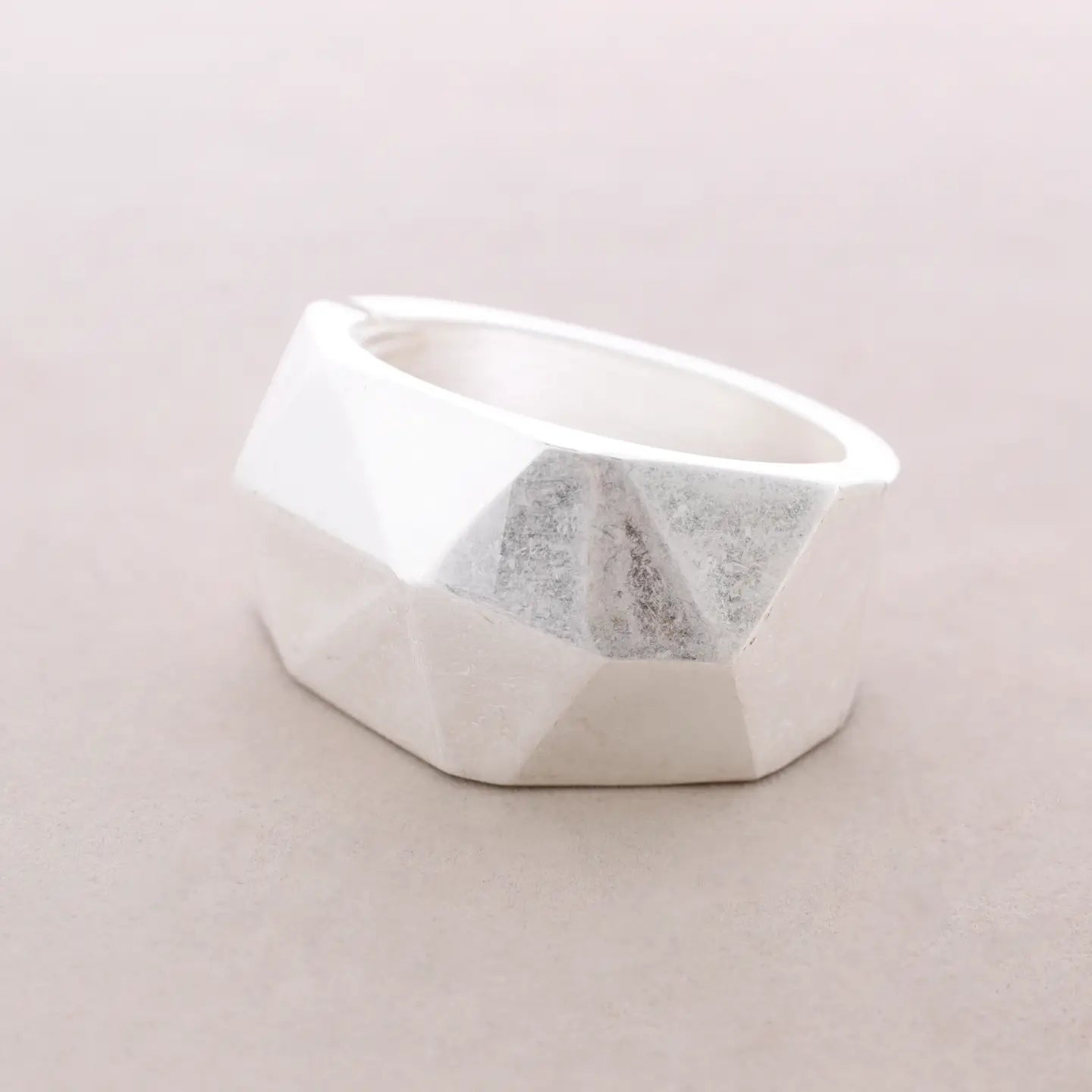 Pulseira Rígida de Metal