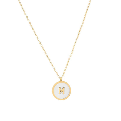 Colar Dourado com Inicial em Madrepérola em Aço Inoxidável