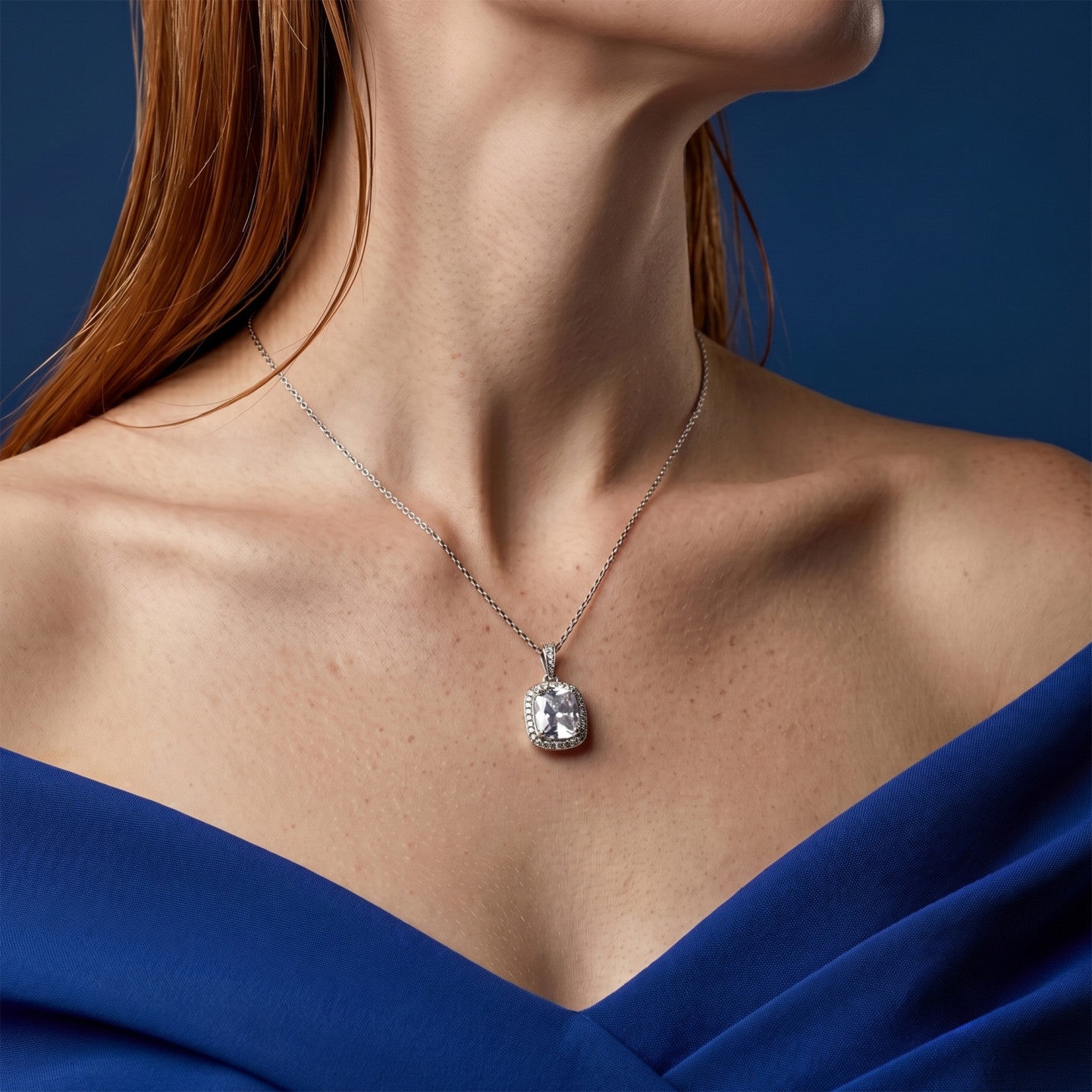 Colar Feminino em Prata 925 com Pendente Retangular Brilhante