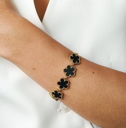 Conjunto Feminino Dourado: Pulseira e Brincos com Trevos Pretos